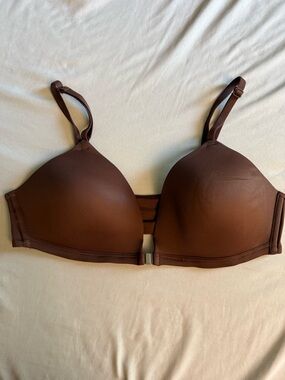 PINK Victoria's Secret Brown Front-Close T-Shirt Bra